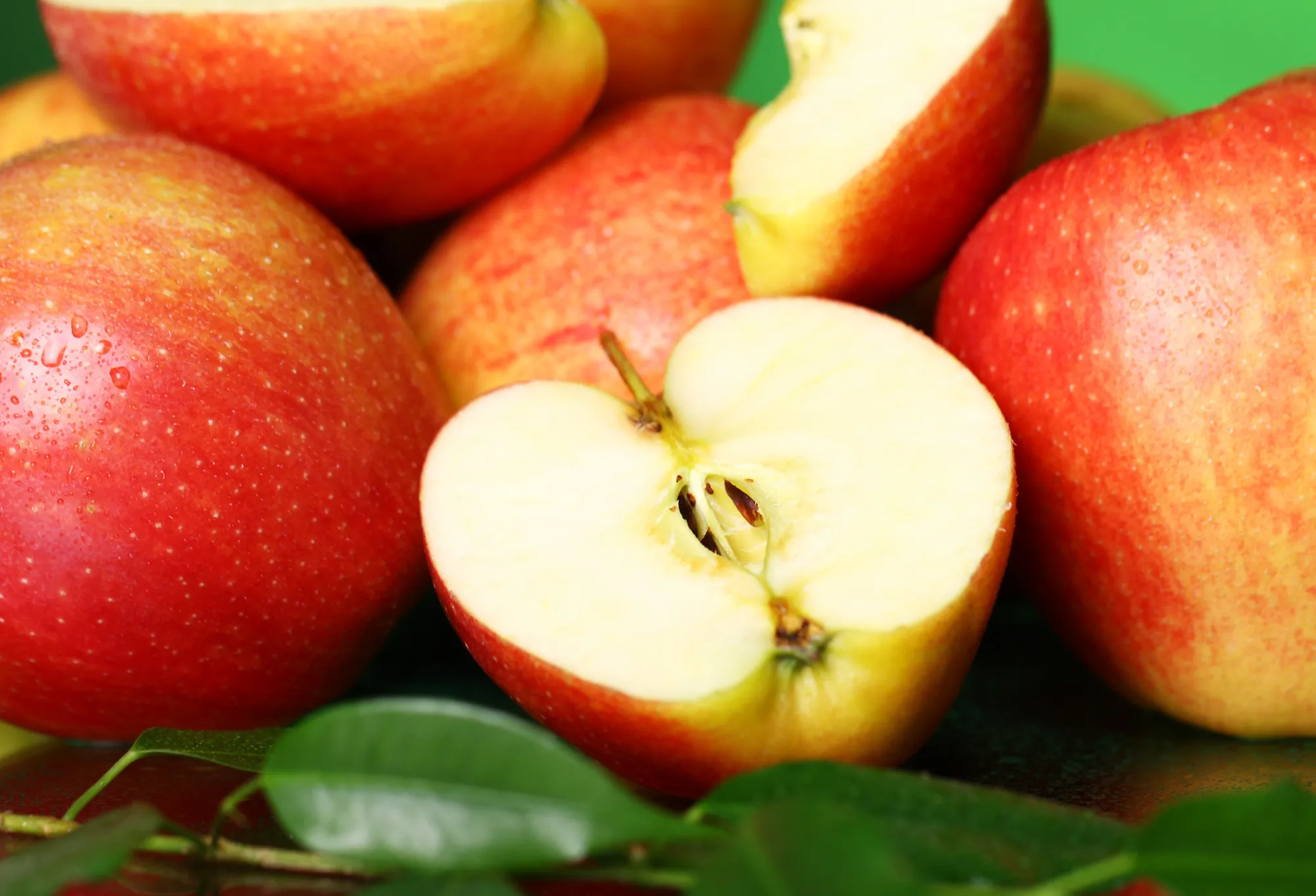 How is eating apples regularly good for your health?